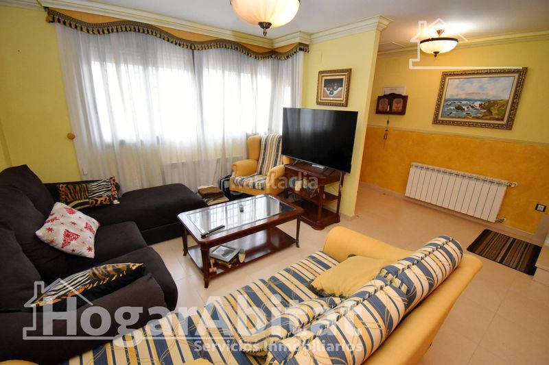 Foto a543a640-c212-4d4c-8a56-5ff9d1c9ed07. Casa adossada amb calefacció aparcament a Centro Almazora / Almassora