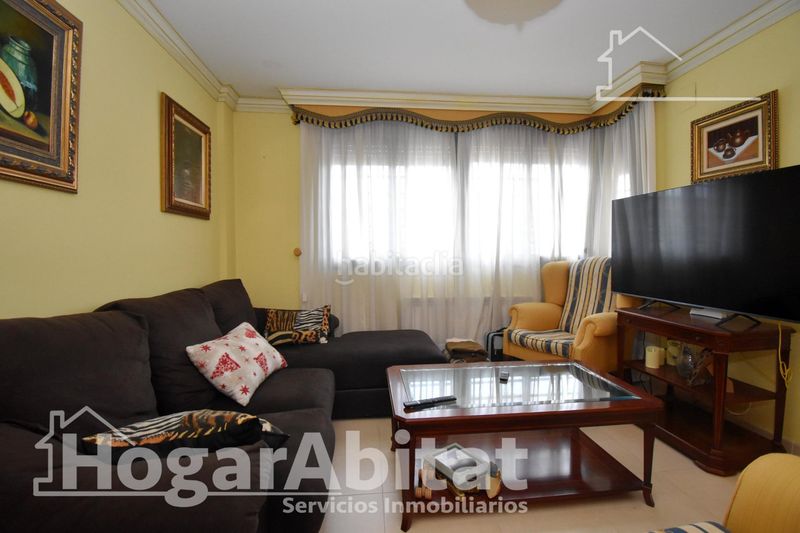 Foto f6cf02d1-7882-42a1-acc3-11f0125f9226. Casa adossada amb calefacció aparcament a Centro Almazora / Almassora
