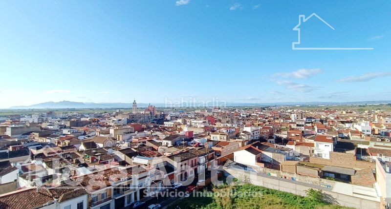 Foto 2d67451e-d1a8-434d-bf4c-a9ea7d67cbda. Pis amb aparcament a Alginet