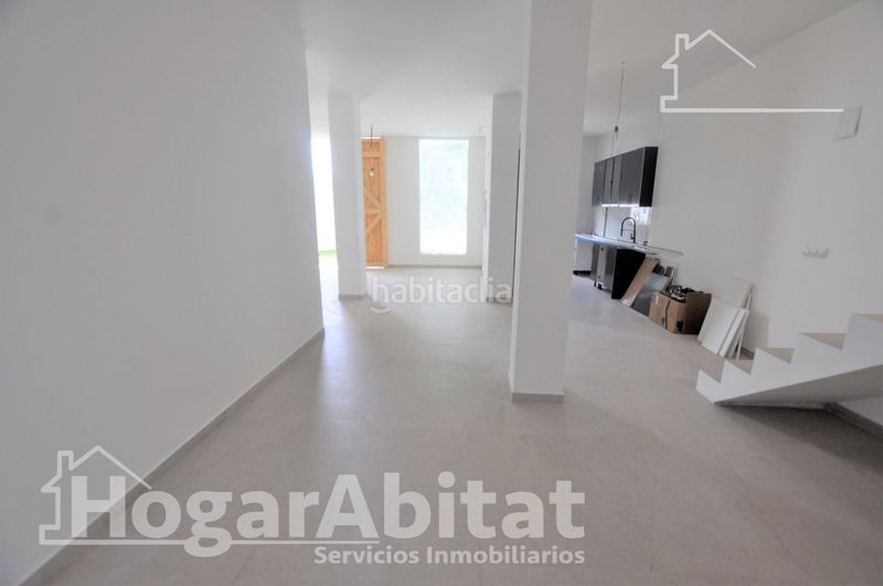 Foto 1cb9a077-191b-492b-a10c-54aae94e6b73. Casa amb aparcament a Benimàmet Valencia