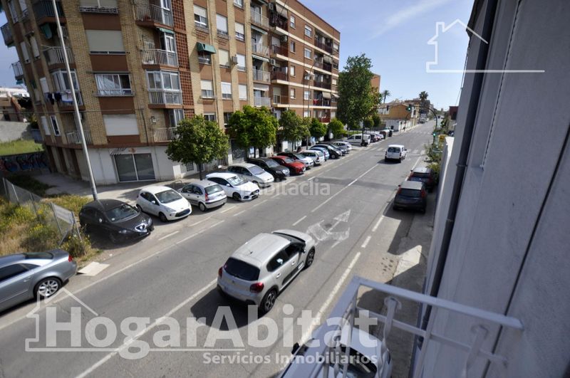 Foto 1ea5bf50-bf27-4a36-9adb-781da9735f23. Casa amb aparcament a Benimàmet Valencia