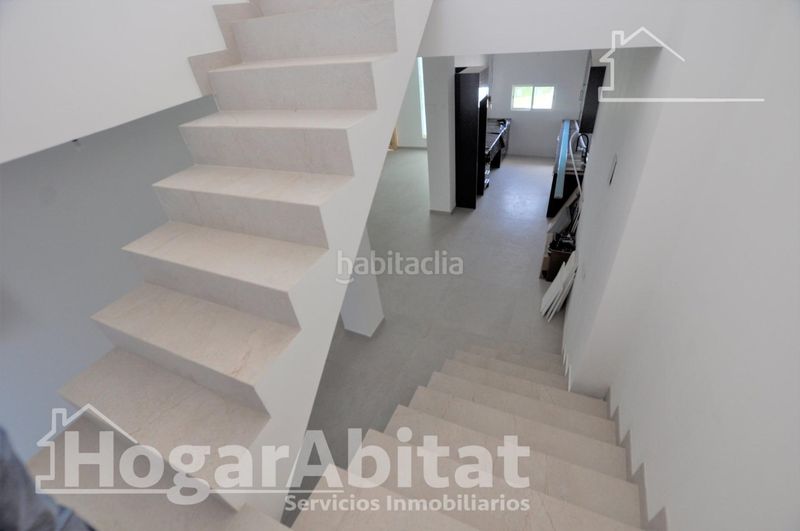 Foto 8f86a741-1ae1-4da0-9309-37e4633a626b. Casa amb aparcament a Benimàmet Valencia