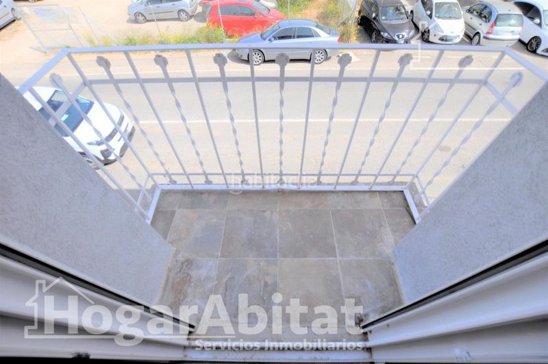 Foto cfe7c5c2-ed86-4544-b315-04b87abaacd4. Casa amb aparcament a Benimàmet Valencia