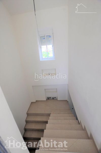 Foto f1db445d-d781-48b8-9273-7a08a41bfbfd. Casa amb aparcament a Benimàmet Valencia