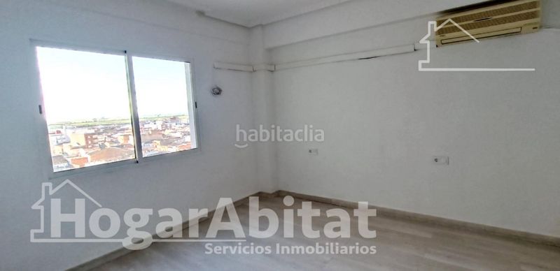Foto c9945444-1dbd-4d0f-a1ab-8a9dfbb0add6. Pis amb aparcament a Alginet