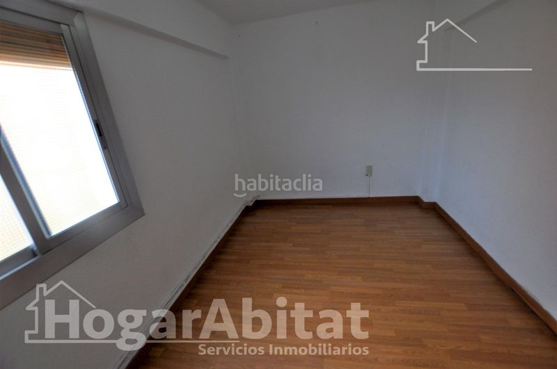 Foto 13a4fb36-b03d-4b2d-ab47-11b86929b5cf. Pis a El Mercado Manises