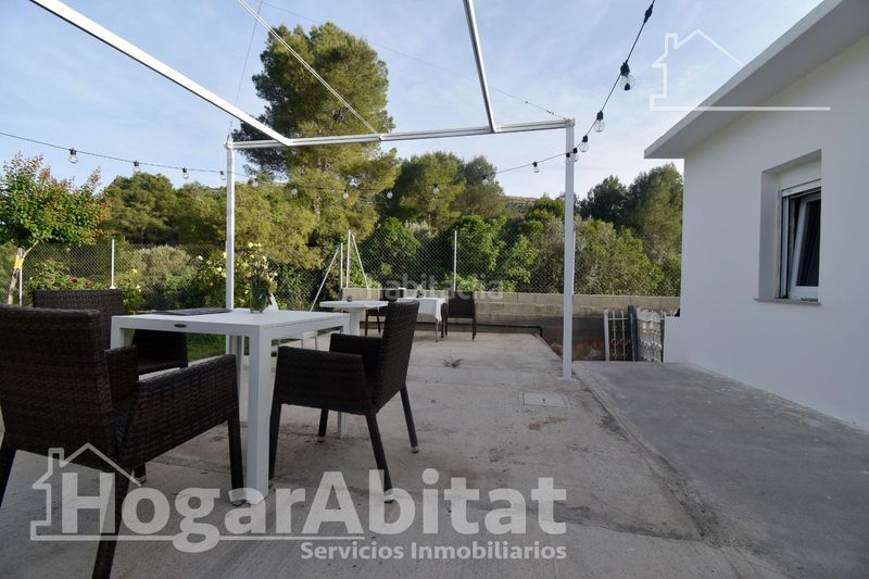 Foto f9d33bbf-f34d-4ca6-b8ae-06fe6b3bd970. Xalet amb aparcament a Alcora (l´)