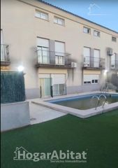 Casa adossada  Calle de alcublas. Bonito adosado reformado con terraza, barbacoa, garaje y piscina