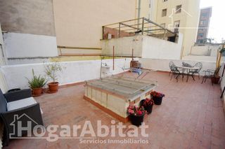 Pis  Calle canalejas. Reformado y amueblado con terraza y balcón junto al puerto