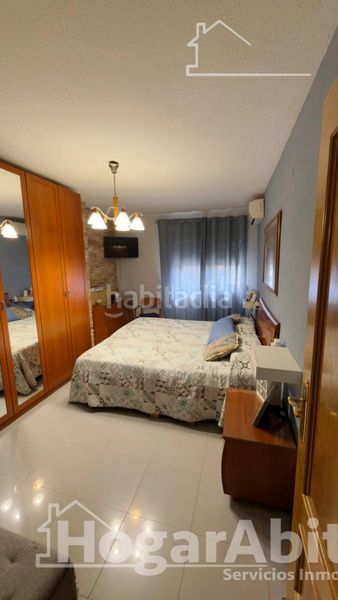 Piso 4 dormitorios con balcón y ascensor cerca de universidades en Valencia - Imagen 11