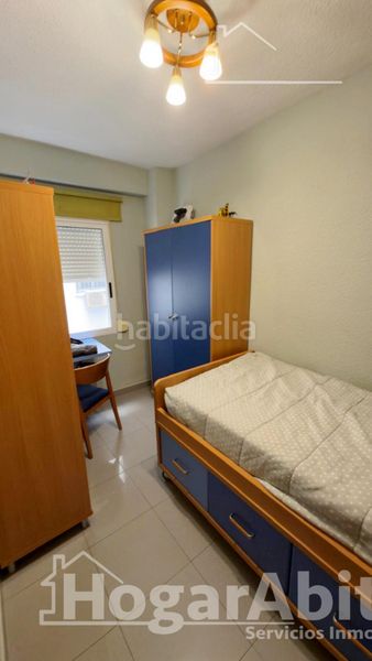 Piso 4 dormitorios con balcón y ascensor cerca de universidades en Valencia - Imagen 17