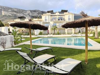 Àtic  Carrer alborcer. Reformado a estrenar! precioso ático en residencial con piscina