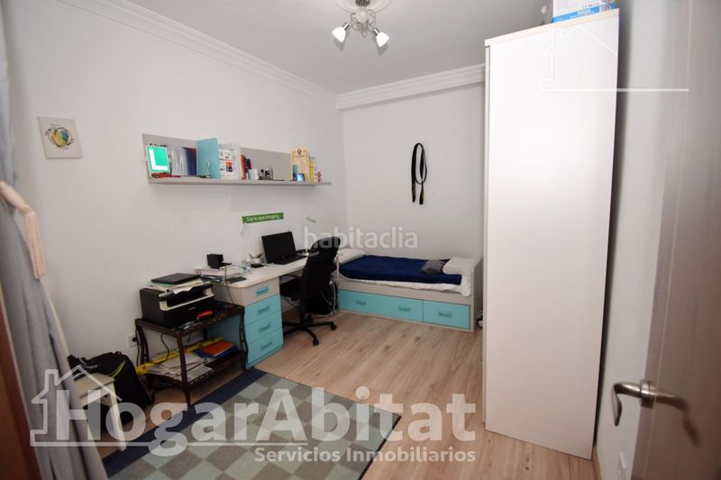 Piso reformado, exterior y amplio con 4 dormitorios en primado reig en Valencia - Imagen 27