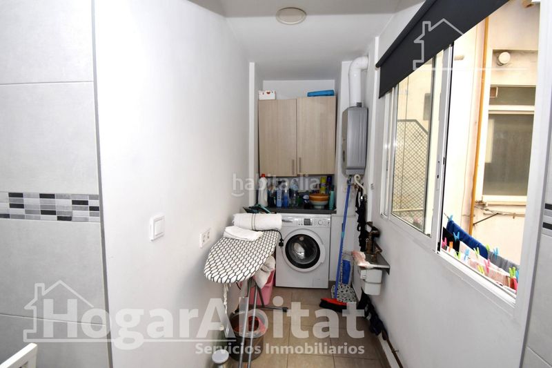 Piso reformado, exterior y amplio con 4 dormitorios en primado reig en Valencia - Imagen 35
