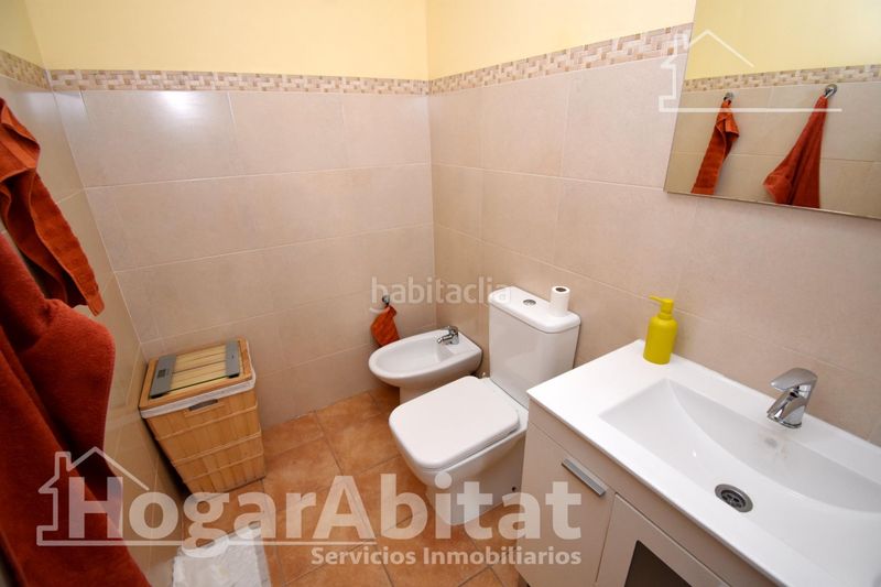 Piso reformado, exterior y amplio con 4 dormitorios en primado reig en Valencia - Imagen 37