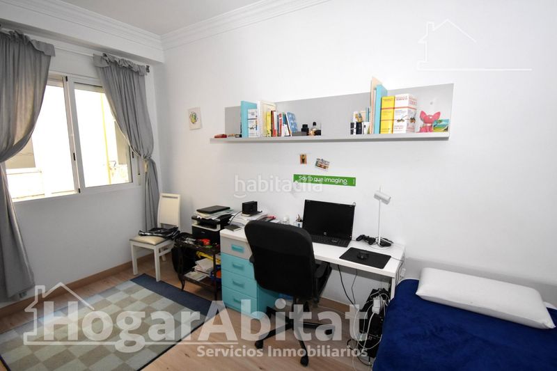 Piso reformado, exterior y amplio con 4 dormitorios en primado reig en Valencia - Imagen 28