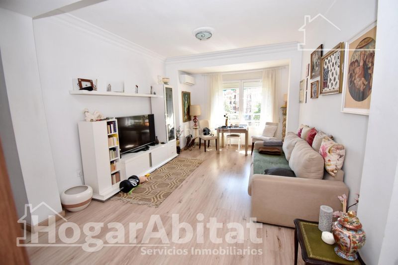 Piso reformado, exterior y amplio con 4 dormitorios en primado reig en Valencia