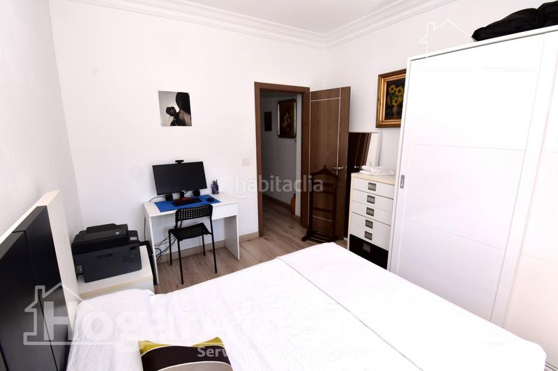 Piso reformado, exterior y amplio con 4 dormitorios en primado reig en Valencia - Imagen 15