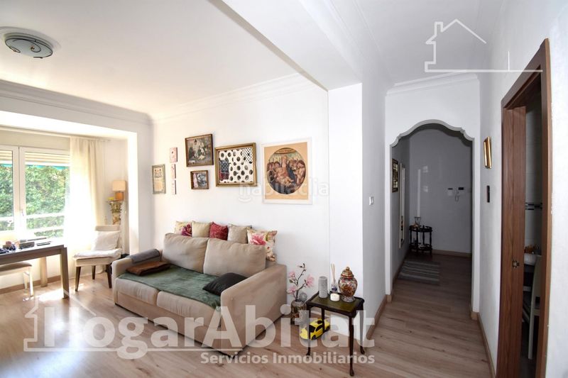 Piso reformado, exterior y amplio con 4 dormitorios en primado reig en Valencia - Imagen 30