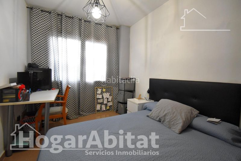 Foto 1ec9834b-27bf-47db-981b-3e7ebd25d133. Casa adossada amb aparcament a Bellreguard