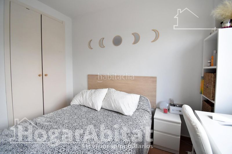 Foto cd29e38a-13e4-4bca-863a-02b7131af487. Casa adossada amb aparcament a Bellreguard