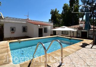 Xalet  Calle olivera. Exclusivo chalet! muy amplio con piscina privada, garaje y parce