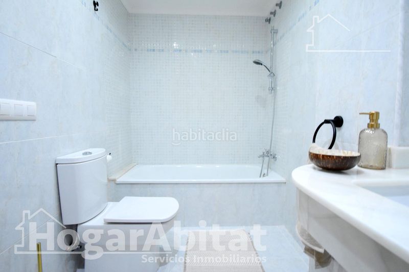 Foto 4b5a7374-2978-4c34-933e-97fc945c214c. Pis amb calefacció aparcament piscina a Pedreguer