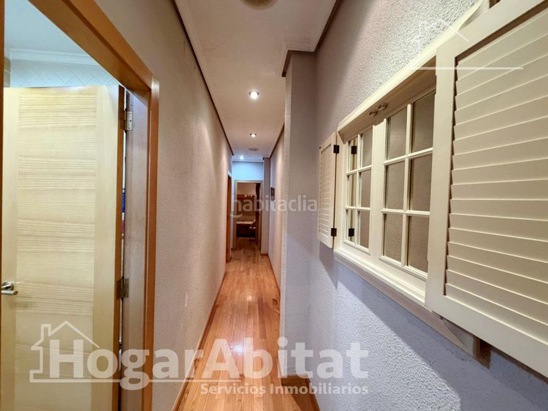 Foto 0fe8c431-f66e-4f40-a9db-fc46c31f48e0. Casa amb calefacció aparcament a El Alborgí Paterna