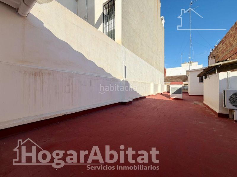 Foto b6ec3972-5171-42c4-96c8-51aebce1efec. Casa amb calefacció aparcament a El Alborgí Paterna