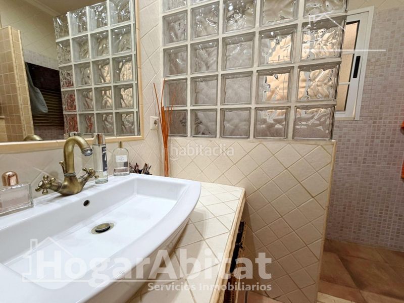 Foto eb98ff00-c45f-4e60-ae3f-158b6af91650. Casa amb calefacció aparcament a El Alborgí Paterna