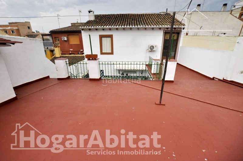 Foto 0f7b869f-5e4a-475b-a49b-657555752ba8. Casa amb aparcament a Zona Concordia Burjassot