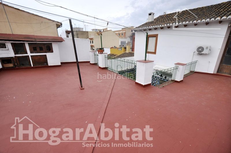 Foto 5532c0ac-64fc-4494-817e-6bab592e73b4. Casa amb aparcament a Zona Concordia Burjassot