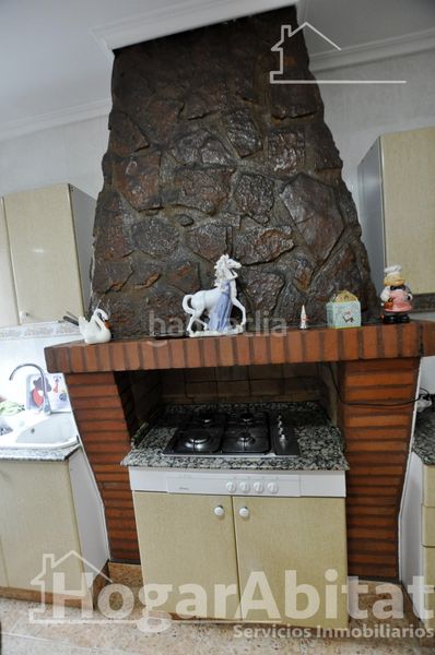 Foto 777d7faf-1b3a-45e0-8f95-f55583407347. Casa amb aparcament a Zona Concordia Burjassot