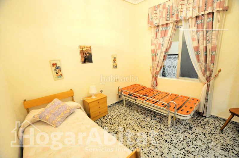 Foto a990e09d-9a04-4411-9472-8ec68256b18d. Casa amb aparcament a Zona Concordia Burjassot