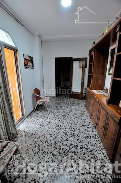 Foto bafcdf92-aaa7-46c9-b83f-15bdfaa4684e. Casa amb aparcament a Zona Concordia Burjassot