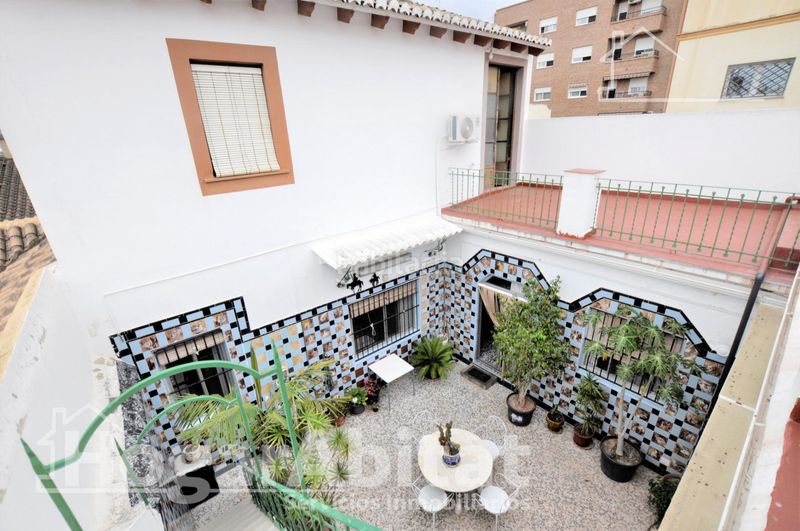 Foto d416c81b-9225-4a0f-acc4-61ceec7d29de. Casa amb aparcament a Zona Concordia Burjassot