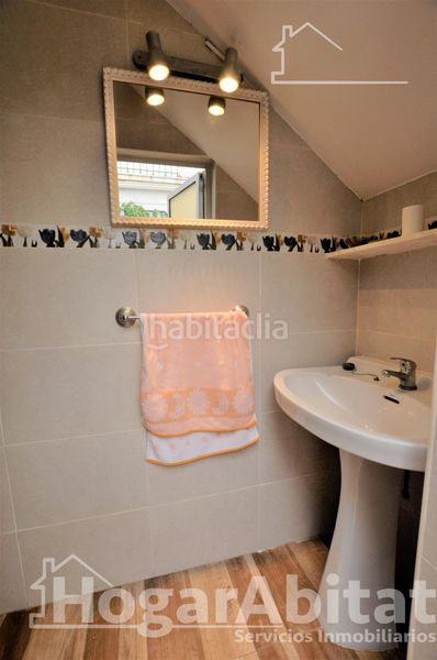 Foto da25f9da-30ec-43ae-a67d-4bce1adec7b1. Casa amb aparcament a Zona Concordia Burjassot