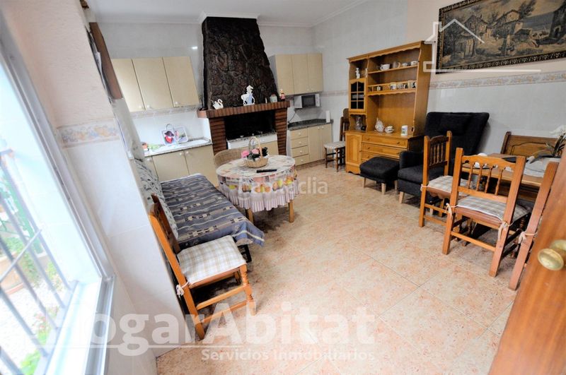 Foto fe6e5f84-7461-43d3-9a06-8d0a1e5e46cf. Casa amb aparcament a Zona Concordia Burjassot