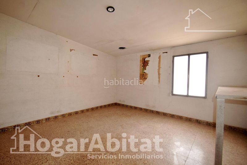 Foto 09e629a5-93e6-4830-a078-492c173400bc. Casa amb aparcament a Moncada