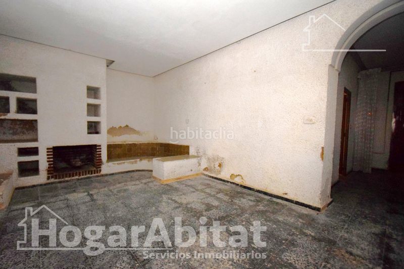 Foto 0da388e3-98c4-4c97-89c7-cb86793ab8fb. Casa amb aparcament a Moncada