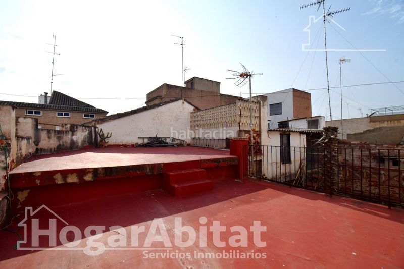 Foto 80b22d8f-e6df-44c4-ad69-fb3a4bd38cf0. Casa amb aparcament a Moncada