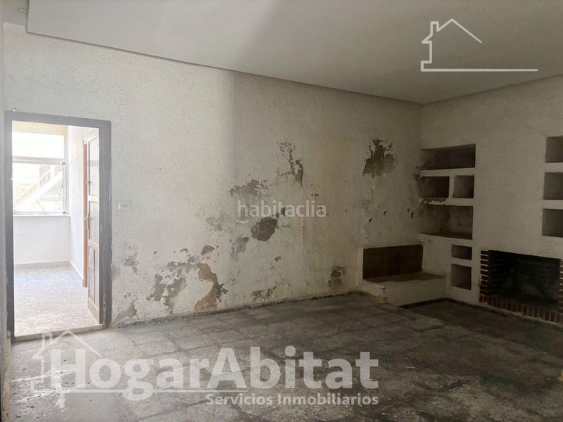 Foto 84f1fee6-3498-4eed-879b-4d6909a1f101. Casa amb aparcament a Moncada