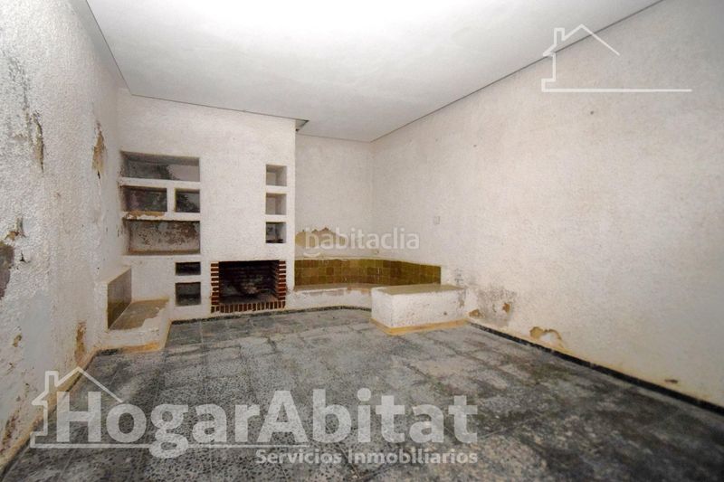 Foto c2d53b0e-b178-4e6f-9958-77a6929fe931. Casa amb aparcament a Moncada