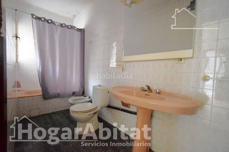 Foto ef8378d7-fc70-49ac-a044-6daaf455ef17. Casa amb aparcament a Moncada