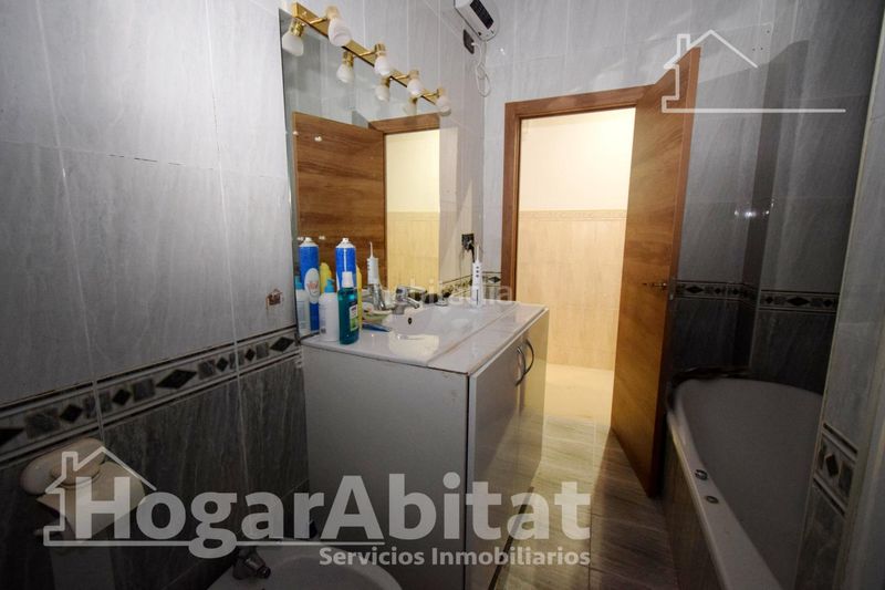Foto 0db6c1fc-1481-4b86-8423-476dcad771c6. Casa amb calefacció aparcament a Catarroja