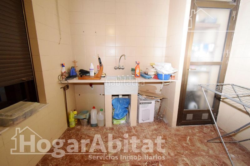 Foto 209e5d38-aa52-4186-bcad-74890164dd1a. Casa amb calefacció aparcament a Catarroja