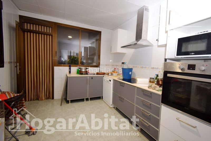 Foto 679e3826-97ea-4188-b642-d39a79138cd3. Casa amb calefacció aparcament a Catarroja