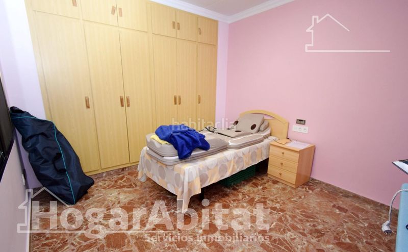 Foto a8ca2bfe-bbb9-4e79-8739-226867cb8836. Casa amb calefacció aparcament a Catarroja