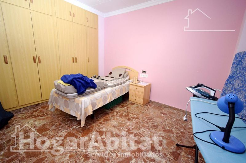 Foto af50ad48-c06c-423a-8faa-ff8cfa0d5229. Casa amb calefacció aparcament a Catarroja