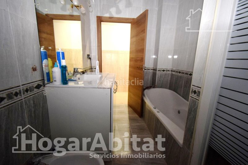 Foto b4df70e4-541e-417e-9838-40760ebda19a. Casa amb calefacció aparcament a Catarroja